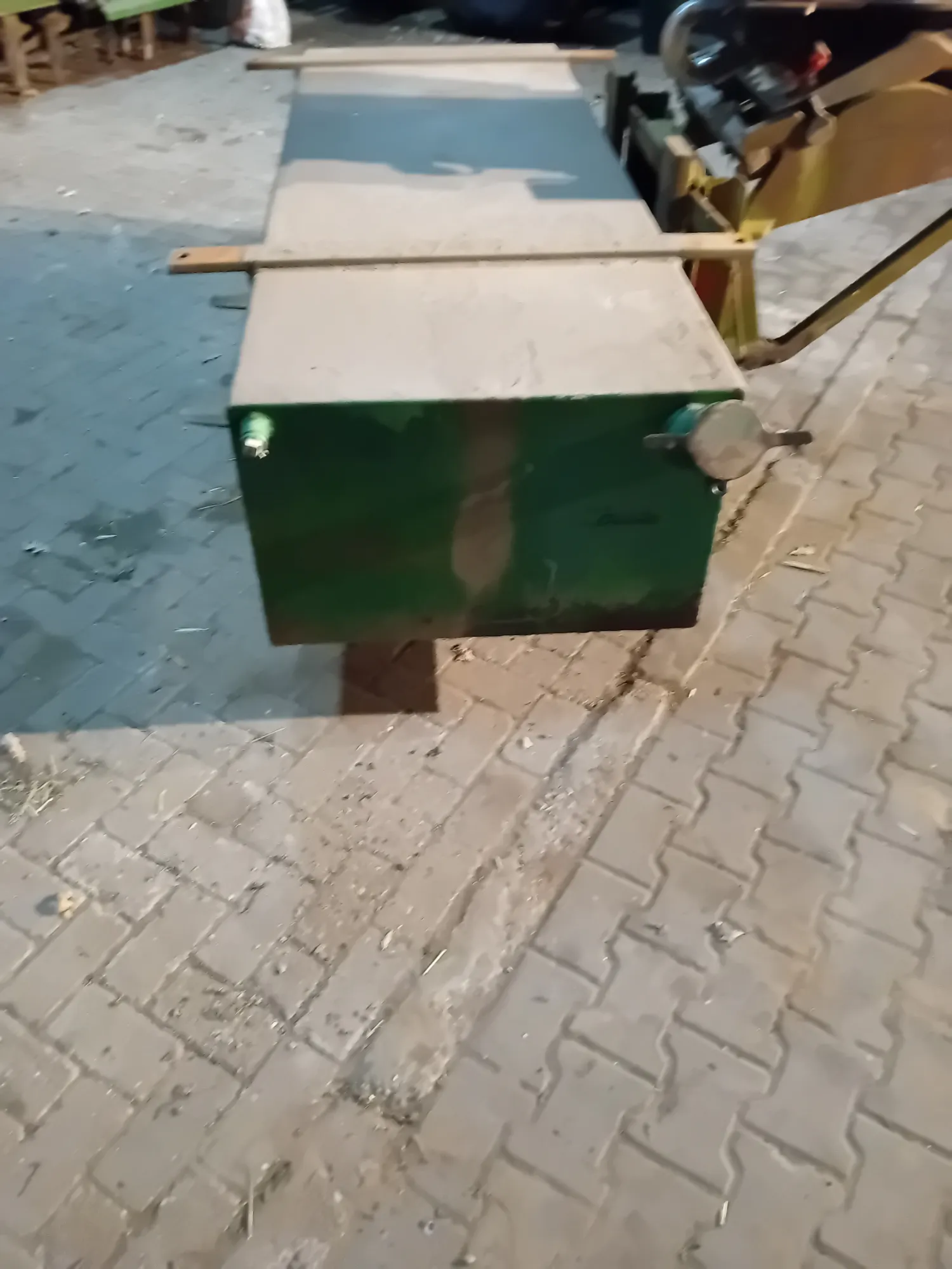 Dieseltank til salg - Mål: 80x50x230 cm