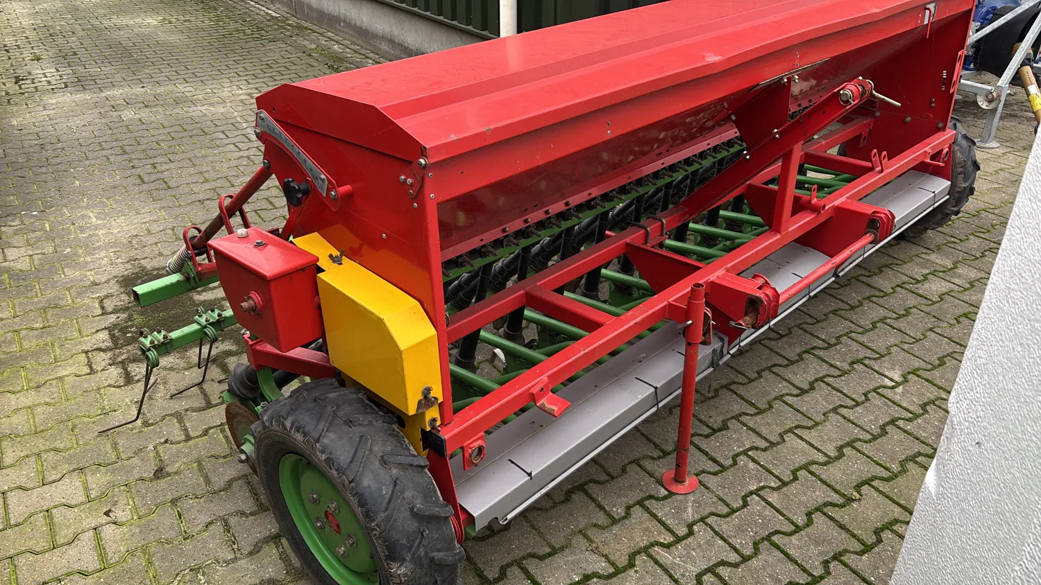 Unia Zaaimachine - 31 zaaipijpen - Nette staat