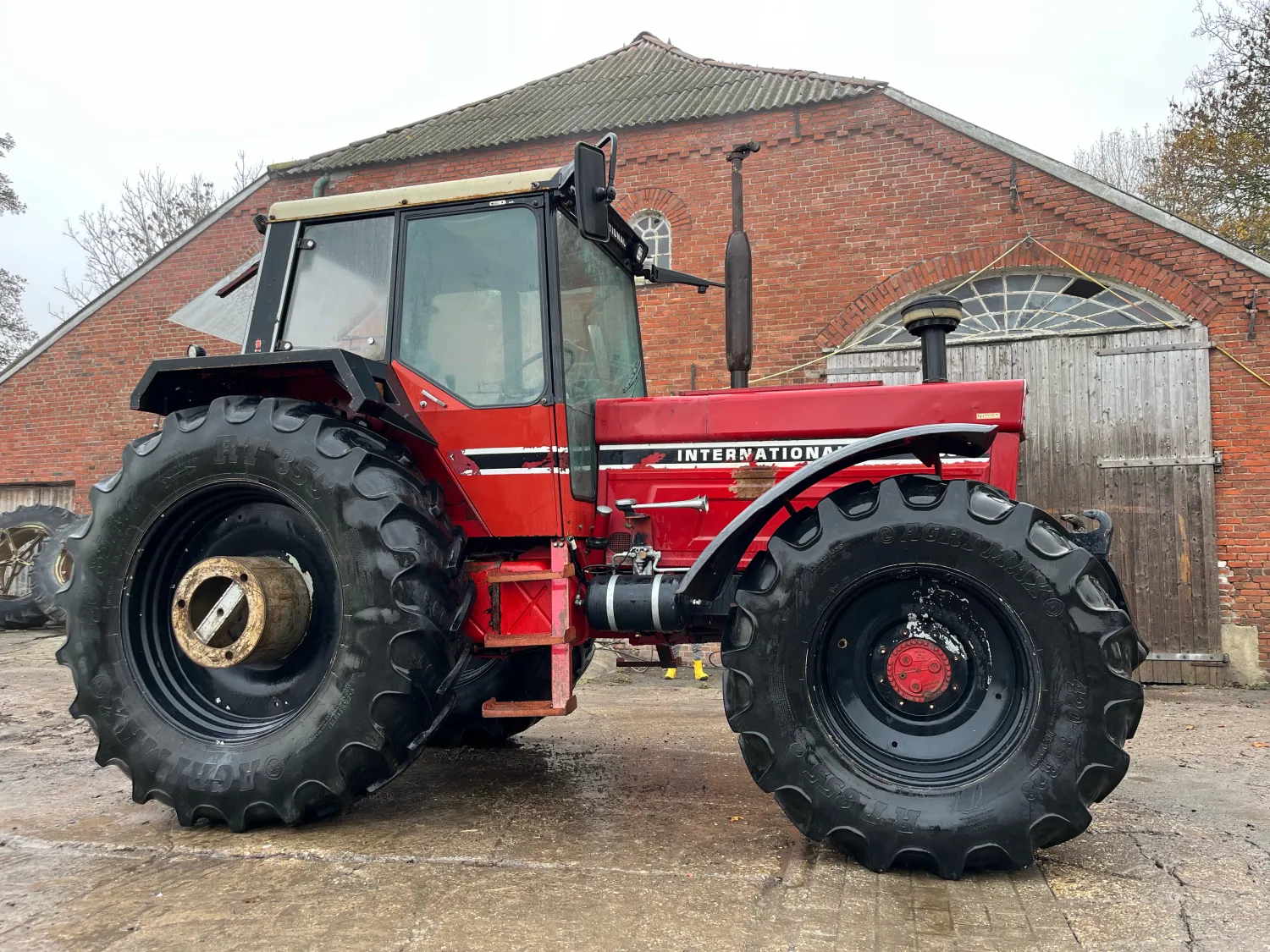 Ihc 1255 Tractor te koop - Weinig uren, gereviseerde motor