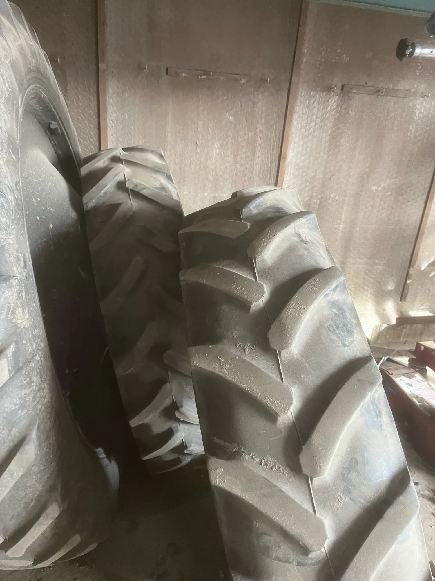 Cultuurwielen New Holland T6000 - 12.4R46 & 12.4R32