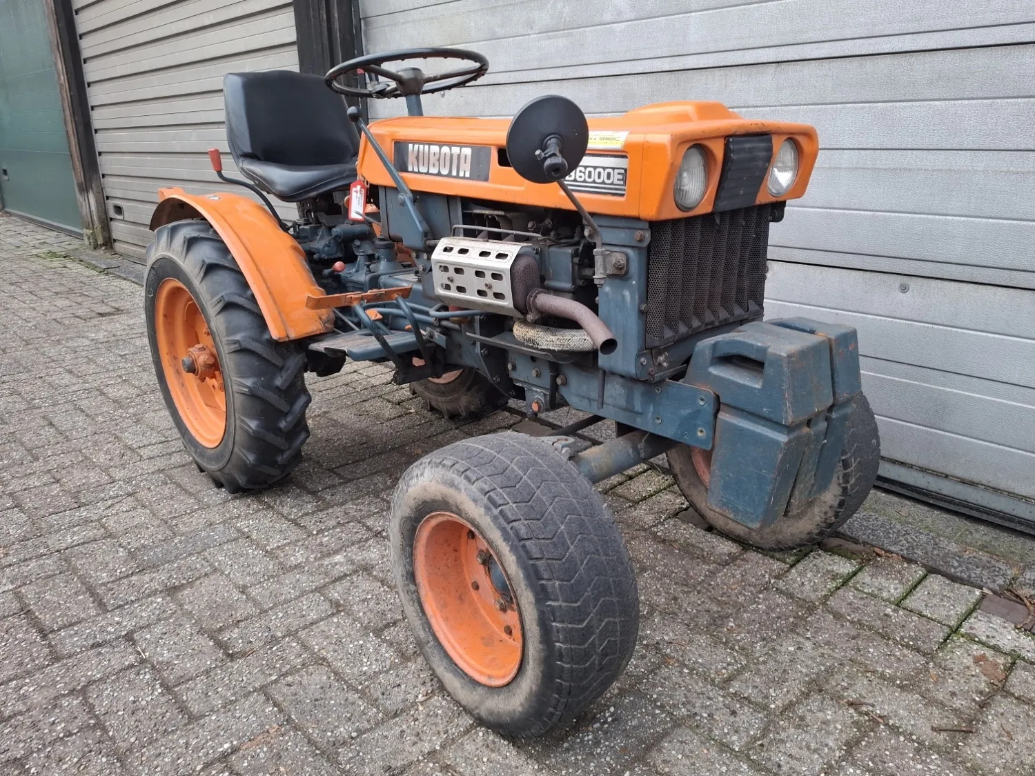 Kubota B6000E Tractor: Compacte diesel voor tuin & meer