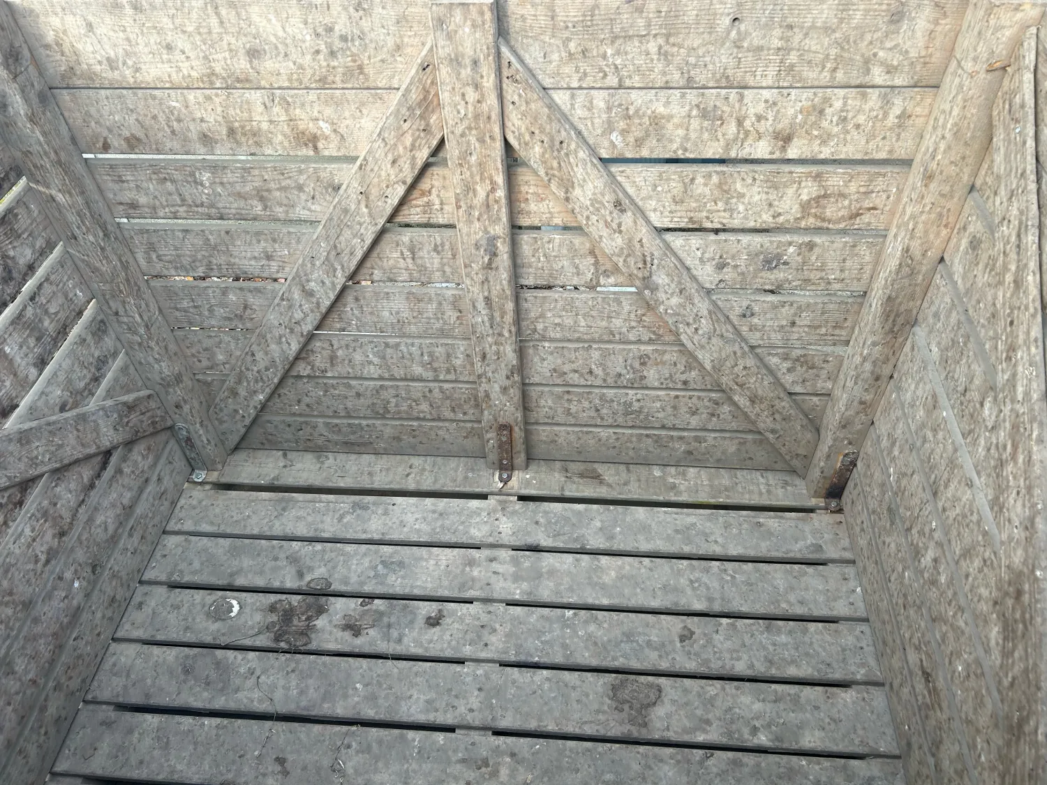 Diverse kisten beschikbaar | Landbouwmaterieel