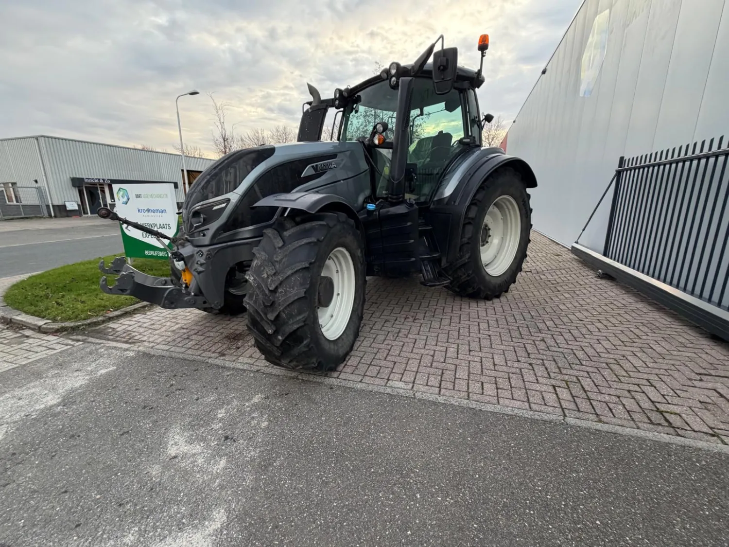 Valtra T174E Tractor te koop | 177 pk, Geveerde vooras