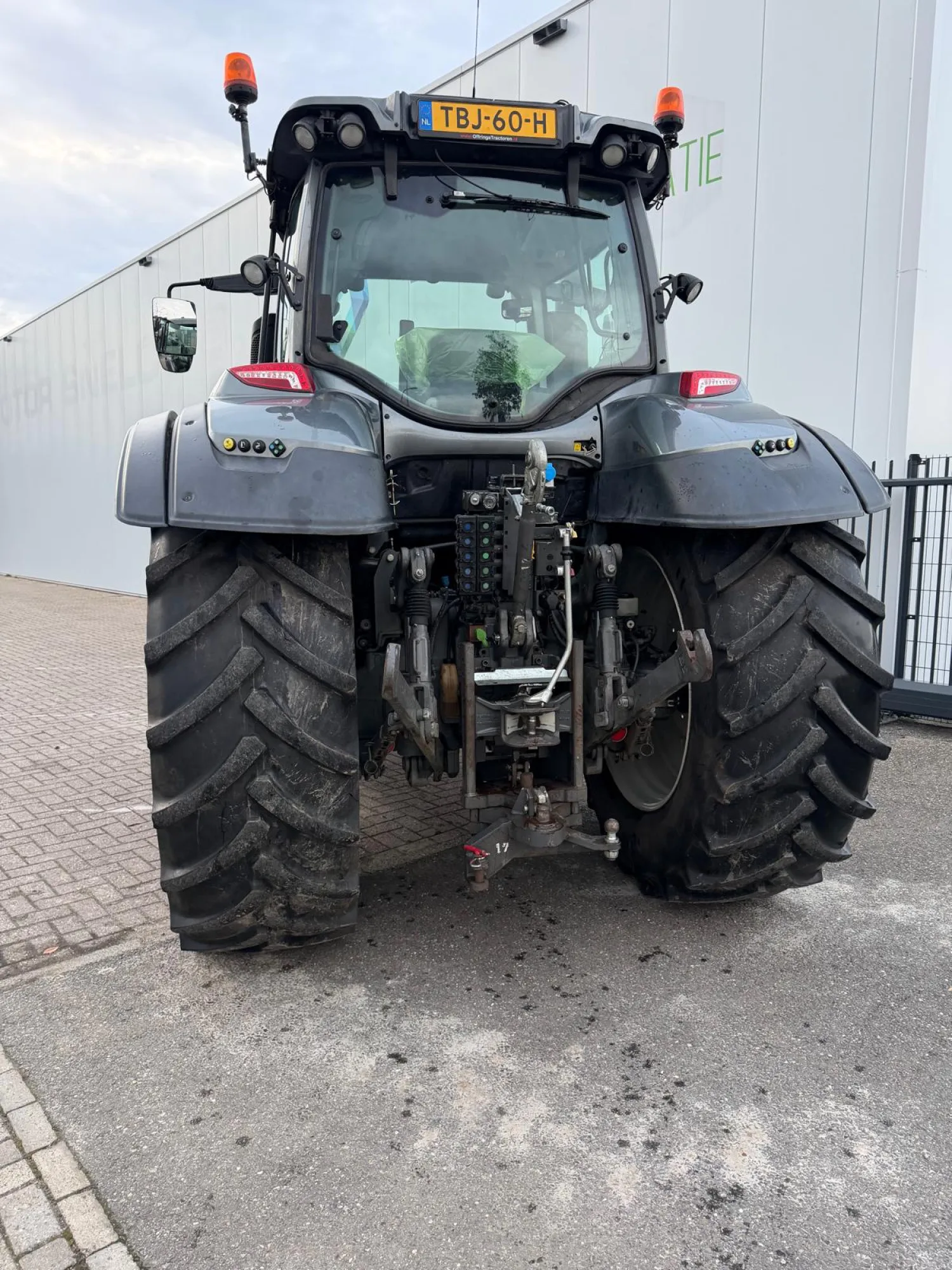 Valtra T174E Tractor te koop | 177 pk, Geveerde vooras