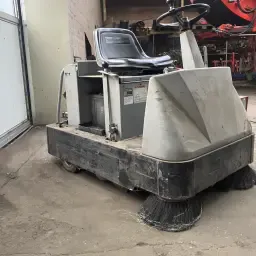 American-Lincoln Sweeper – Powerful Cleaning Machine