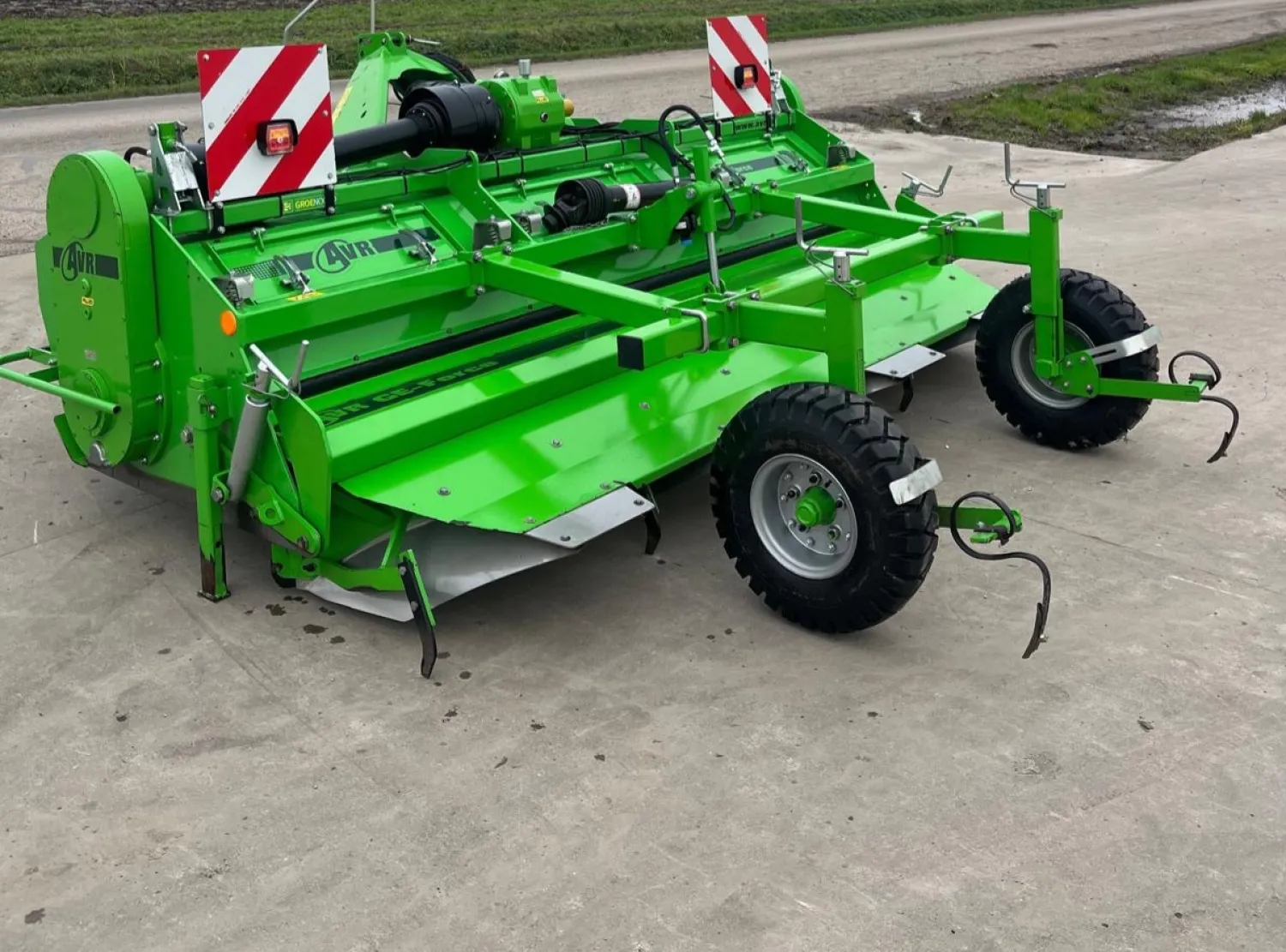 AVR GE-Force HD Rijenfrees 4x75 - Bouwjaar 2018