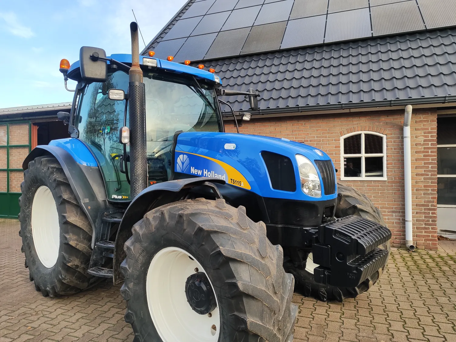 New Holland TS 115 A Plus, 2006, 7840 heures