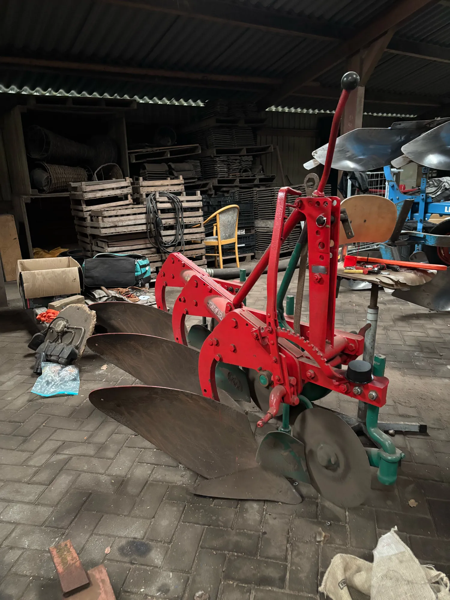 Plug Kverneland Agrator - 3 Trupițe - De Restaurat