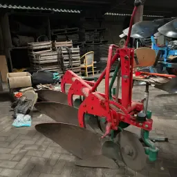 Plug Kverneland Agrator - 3 Trupițe - De Restaurat