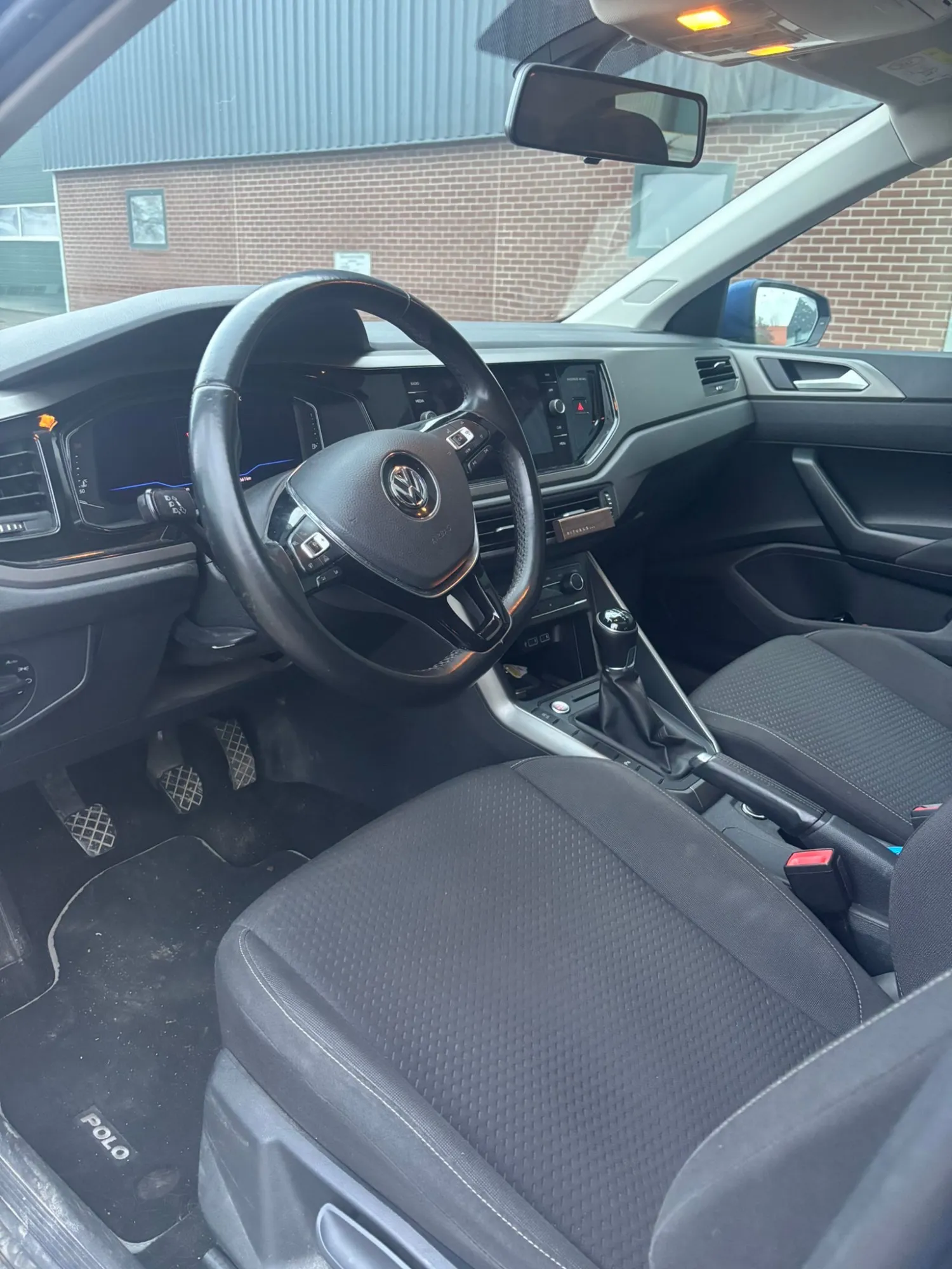 Volkswagen Polo 1.6 TDI R-Line 2018 | Metallic Blauw, Opties