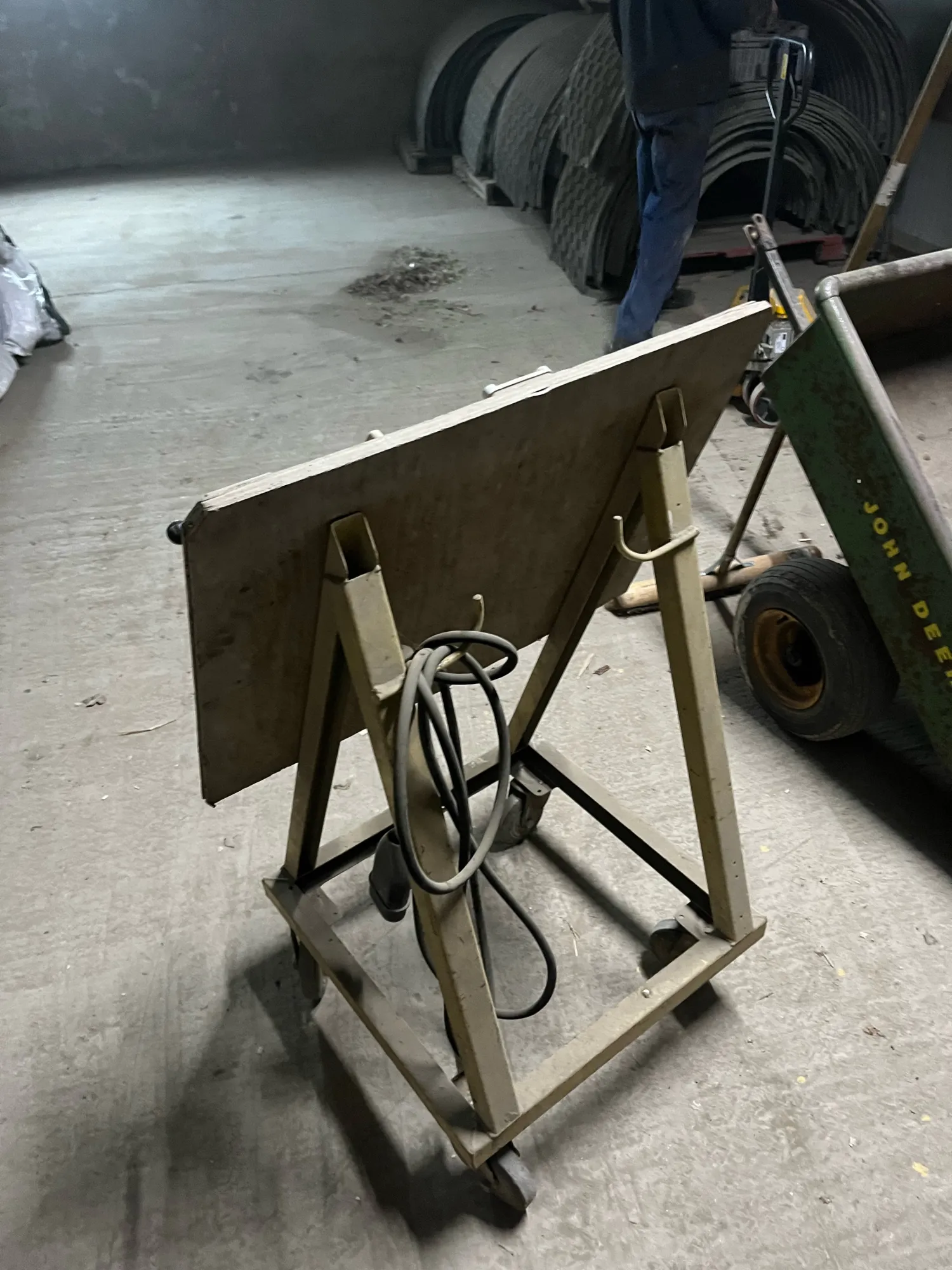 Schakelbord op Wielen - 2 Schakelaars, 4 Stekkers