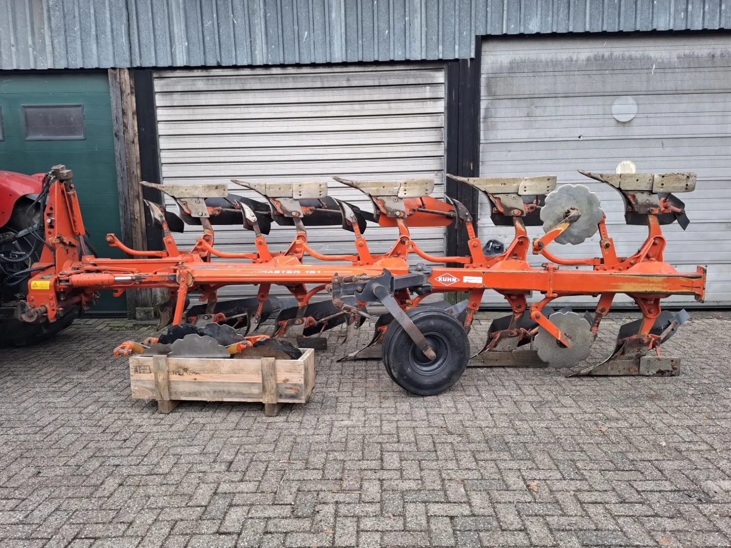 Arado Kuhn Varimaster de 5 surcos - Ajuste hidráulico