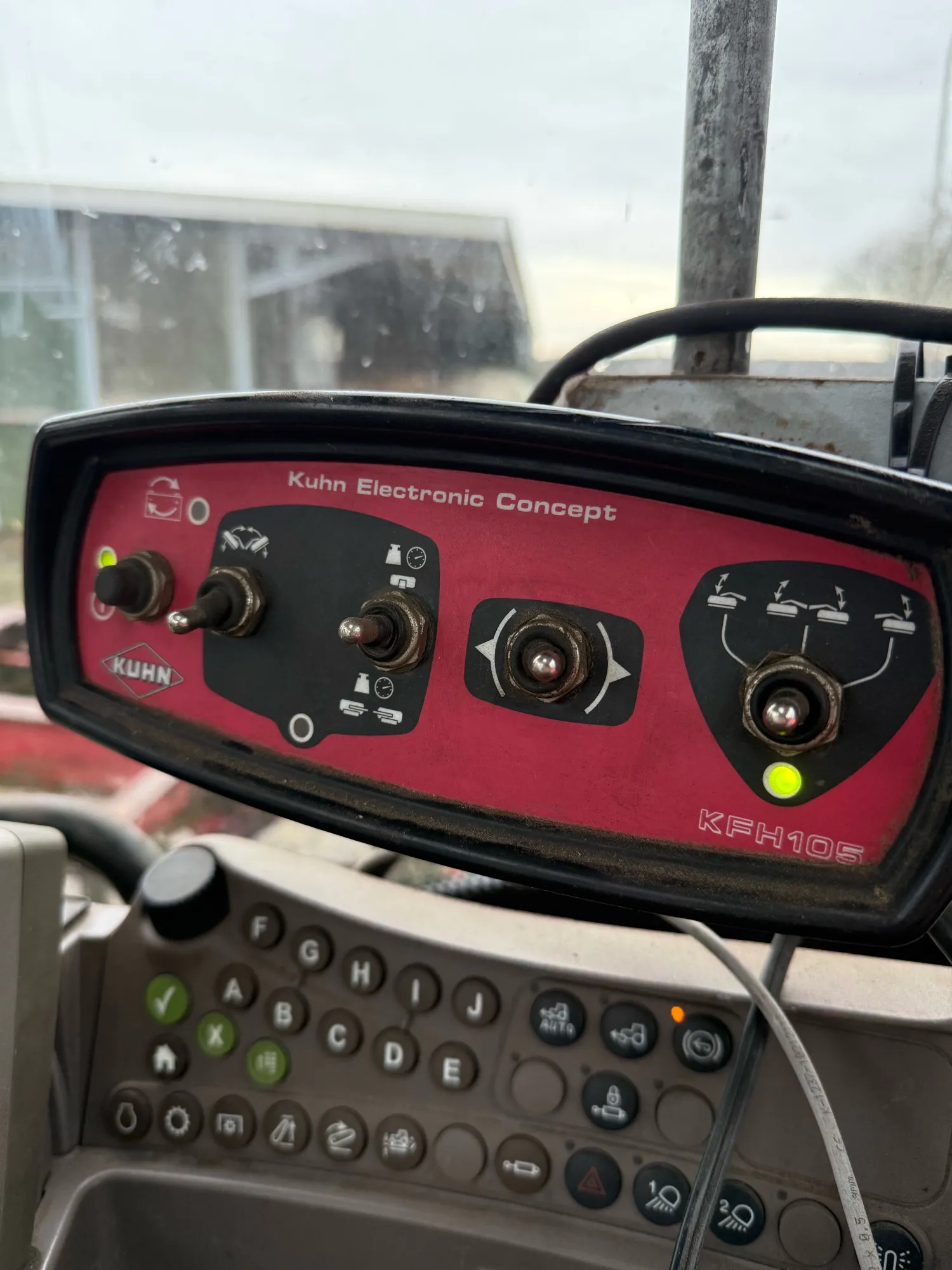 Kuhn FC883-FF Triple maaier - Vlindermaaier, 2011