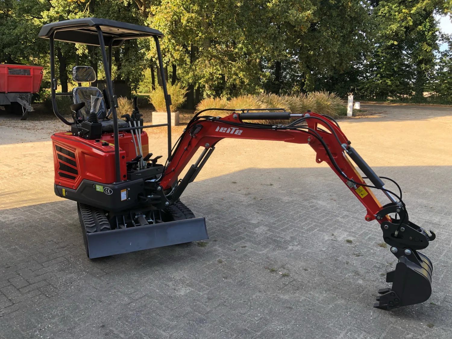Minikraan 1.8 ton - Kubota motor - Slechts 5 draaiuren