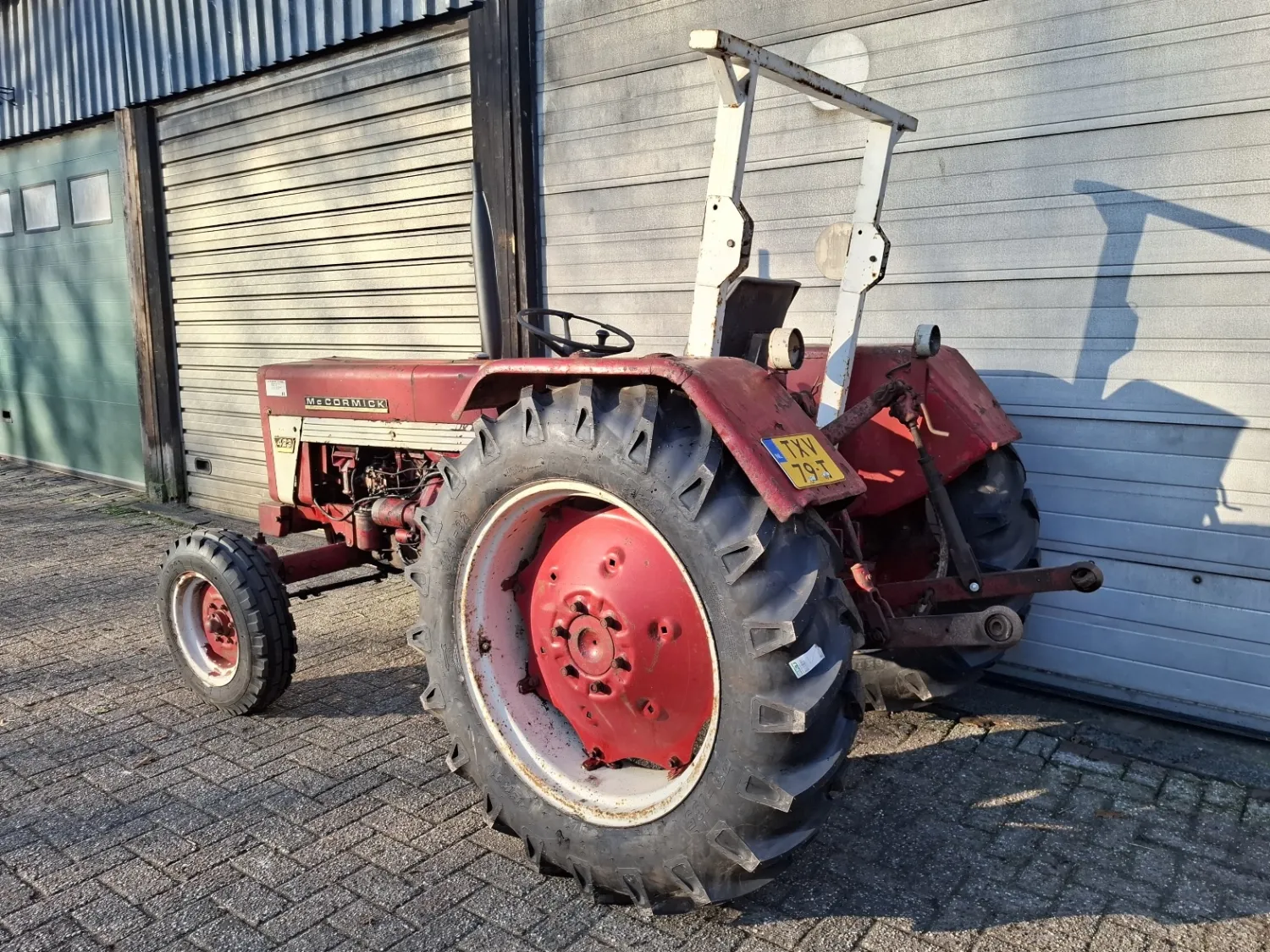 McCormick International 423 Tractor te koop | Nieuwe banden