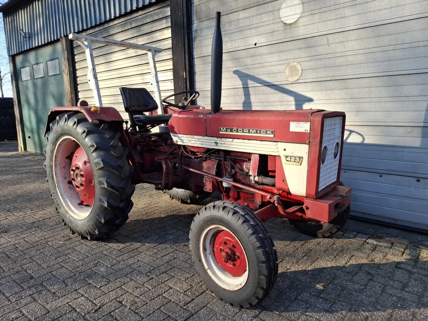 McCormick International 423 Tractor te koop | Nieuwe banden