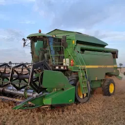 Moissonneuse-batteuse John Deere 2264 à vendre | 1997