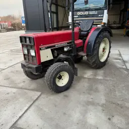Πρακτικό τρακτέρ Inter 633 στενής τροχιάς προς πώληση | Καλή κατάσταση