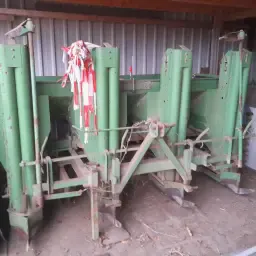 Hassia Pootmachine 4 Rijen - Goede Staat