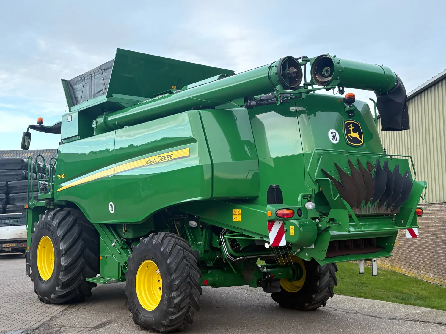 Combină John Deere T560i 2017 - Stare excelentă, ore puține!