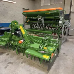 Nieuwe Amazone KE 3002 rotoreg & Cataya zaaimachine