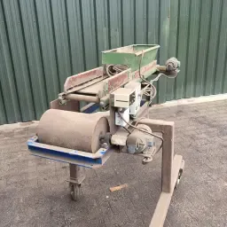 Klutenbrecher mit Geschwindigkeitsregelung - Wartung Erforderlich