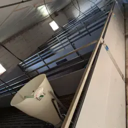 Stal inrichting & Voederautomaten te koop wegens stopzetting