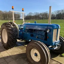 Fordson Major 6 cilinder Turbo - Nieuwe banden