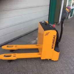Elektryczny wózek paletowy Hyundai EP 18 - 2019
