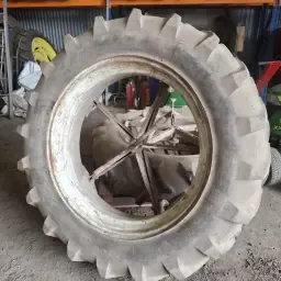 Двойни гуми Michelin 14.9R38 - Molcon 5 звезди