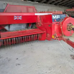 Massey Ferguson 124 Kleine Balenpers - Betrouwbaar & Topstaat