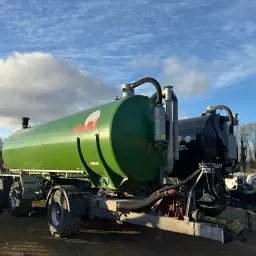 Mestverspreider/Transporttank te huur: per uur, dag, week