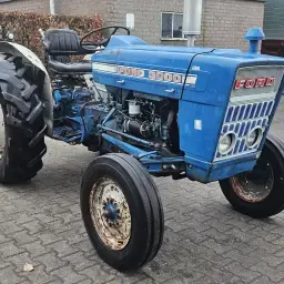 Ford 3000 Tractor ('69) in Excellent Condition | Low Hours