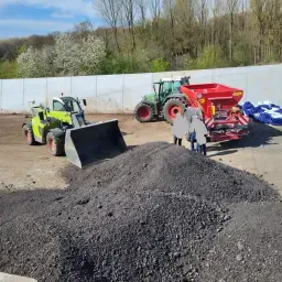 Gedroogd zuiveringsslib in Sleeswijk-Holstein - Vrij Veld
