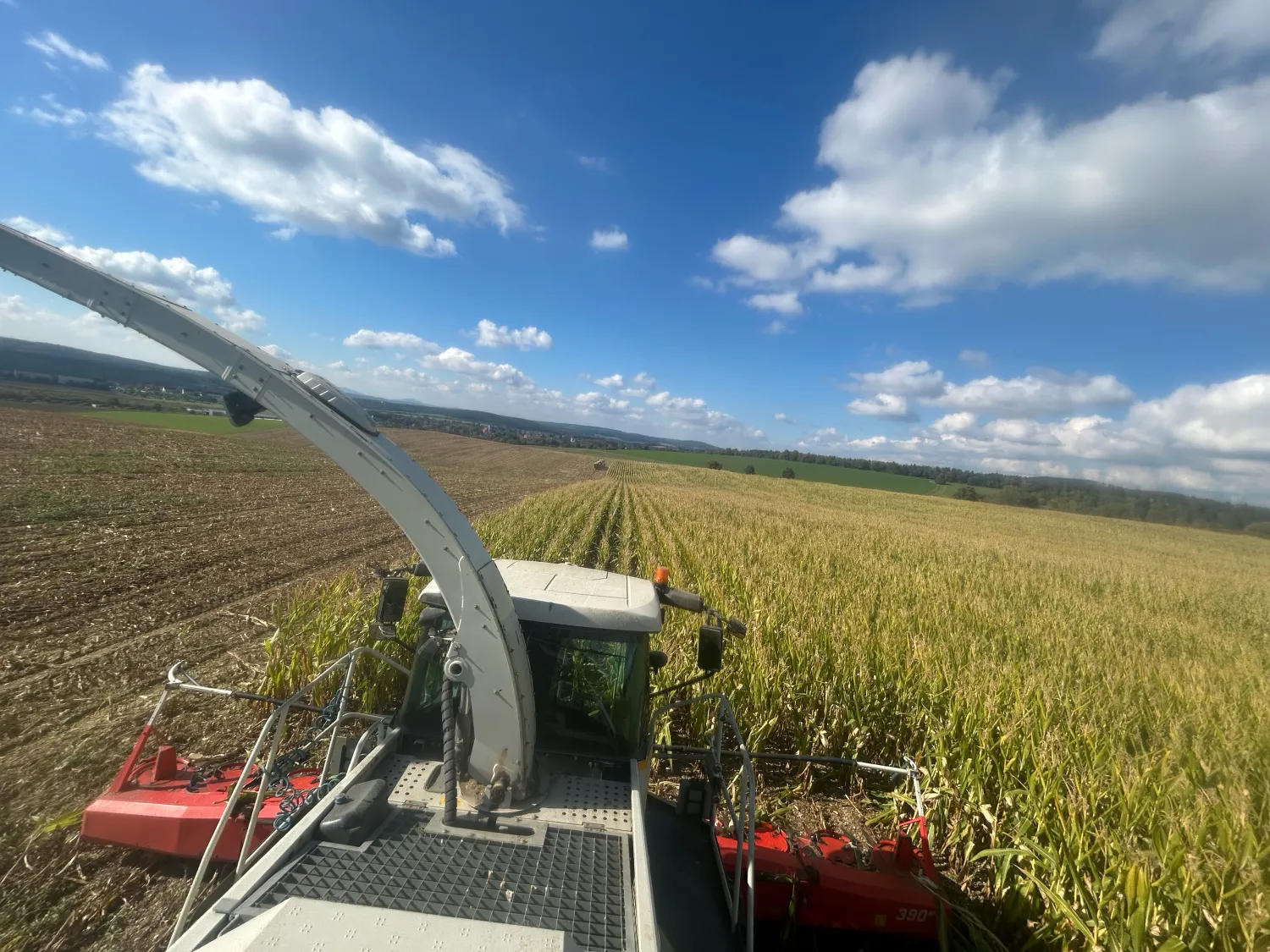 Landwirtschaftliche Dienstleistungen: Hackschnitzel, Gülle, Aussaat & mehr