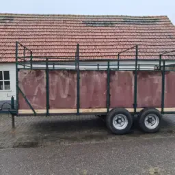 Gebruikte aanhangwagen te koop - 5m x 1.80m - Geremd