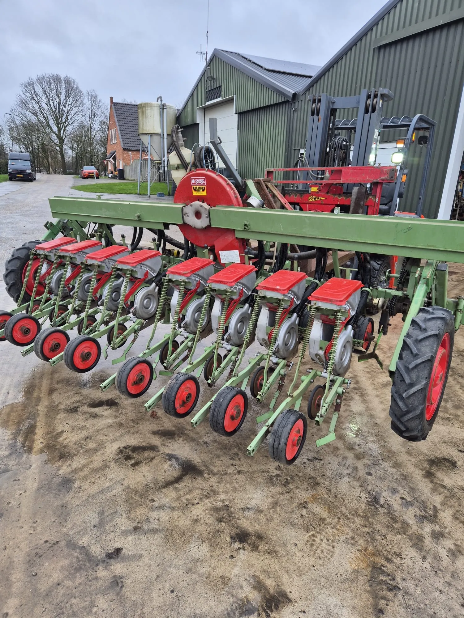Nodet Pneumatic Seeder - Onions & Beets