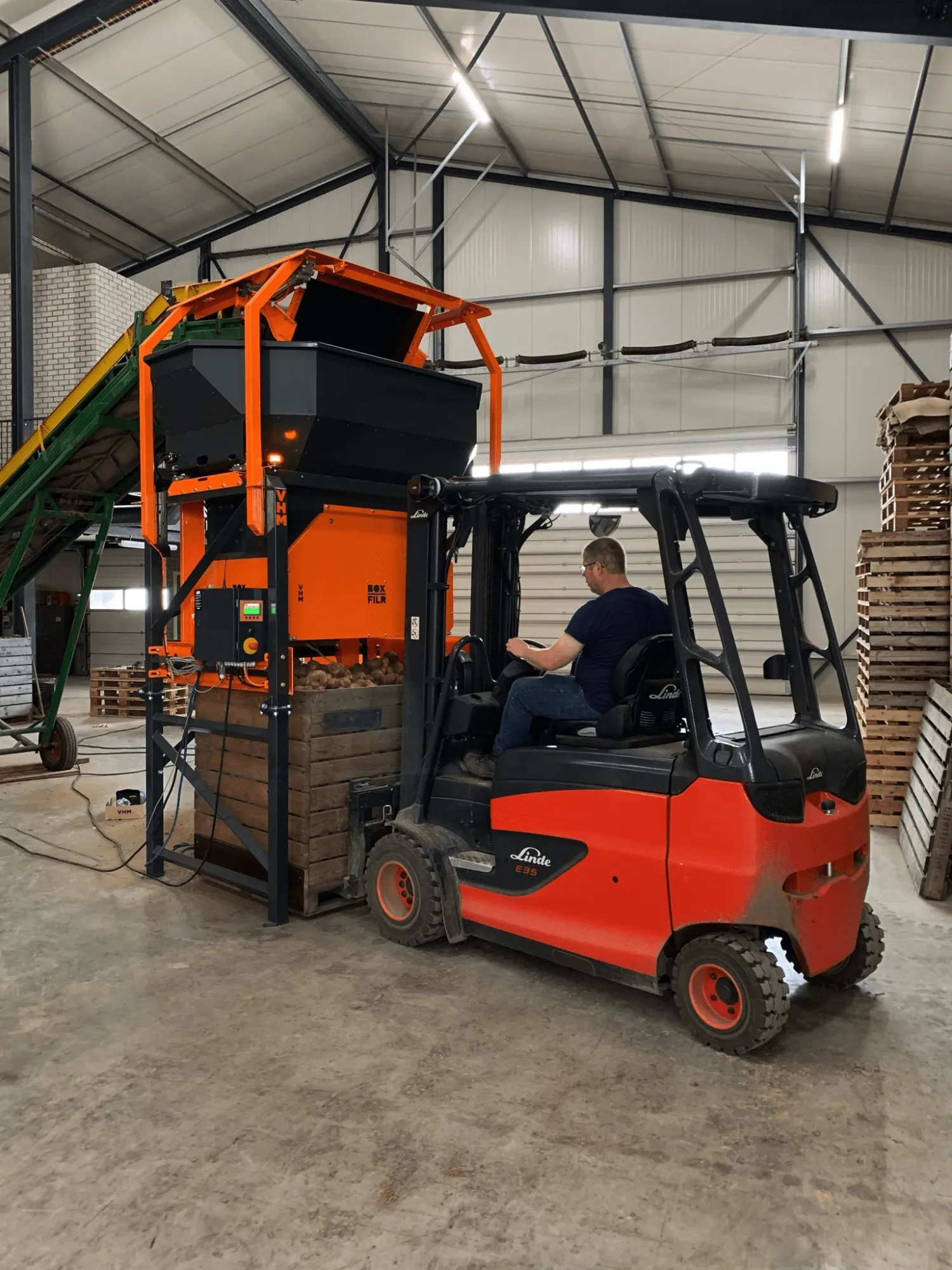 Efficiënte kistenvullers voor consistent productgewicht