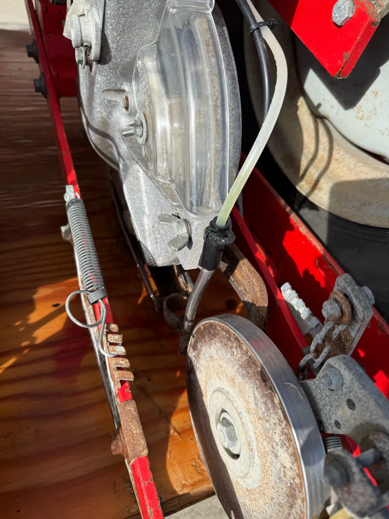 Agricola 6m zaaimachine: Compleet met vloeistof toediening