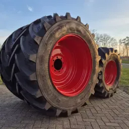 Fendt 300 Series Wheels For Sale - VF650/60R38 & 540/65R24