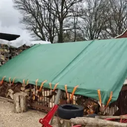 Покривно руно 200гр/м² за дървесен чипс, компост и дърва за огрев