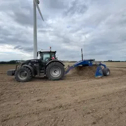 Grond egaliseren met kilverbak – Snel en efficiënt