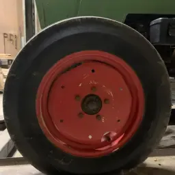 Fendt 300 Front Tires Wanted | Wide Tractor Tires