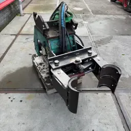 Palenklem voor Trilblok - Beschoeiing Installatie