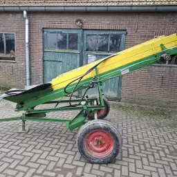 Na sprzedaż: Podajnik dolny - Napęd hydro, 3m x 40cm