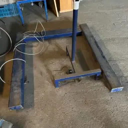 Palletwagen 3000 kg & Gekeurde gifkast - €400