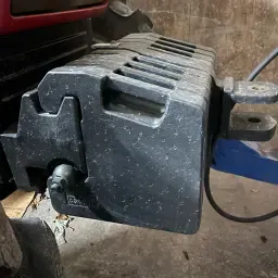 Recherche: Masse avant pour tracteur Case International