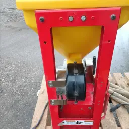 Răspânditor de granule APV MBP 40 de vânzare | Operare electrică