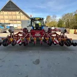 Grimme Matrix 12-rzędowy siewnik punktowy - Rok 2018