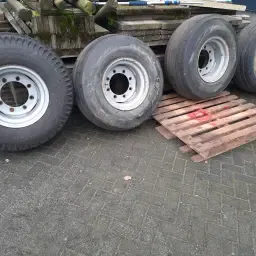 4 Cebeco kipperbanden met velg - 8 gaats